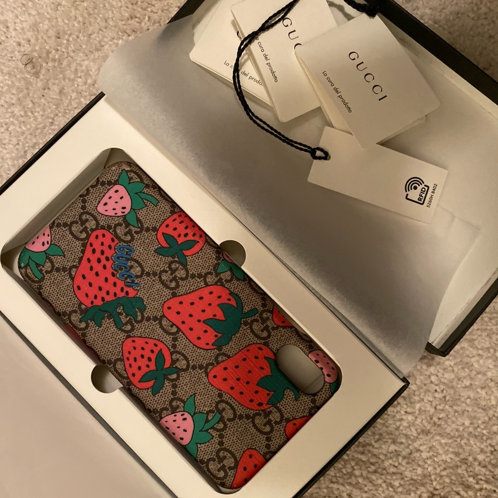 Gucci 2019 strawberry iPhone XS Max case